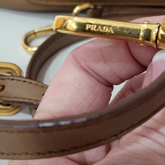 PRADA Vitello Daino Caramel Leather Bag - Picture 2 of 15